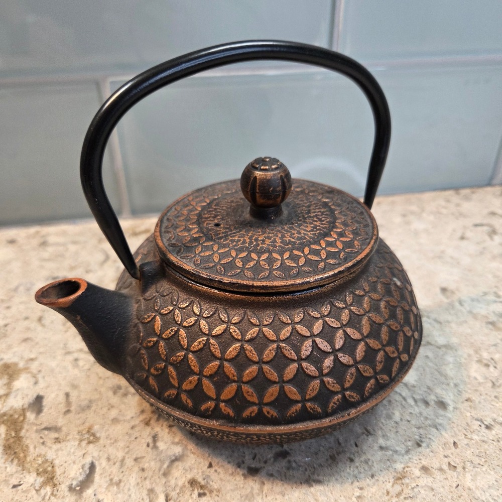 Vintage Cast Iron‎ Japanese Tetsubin Teapot Bronze Black Floral Embossed 5in